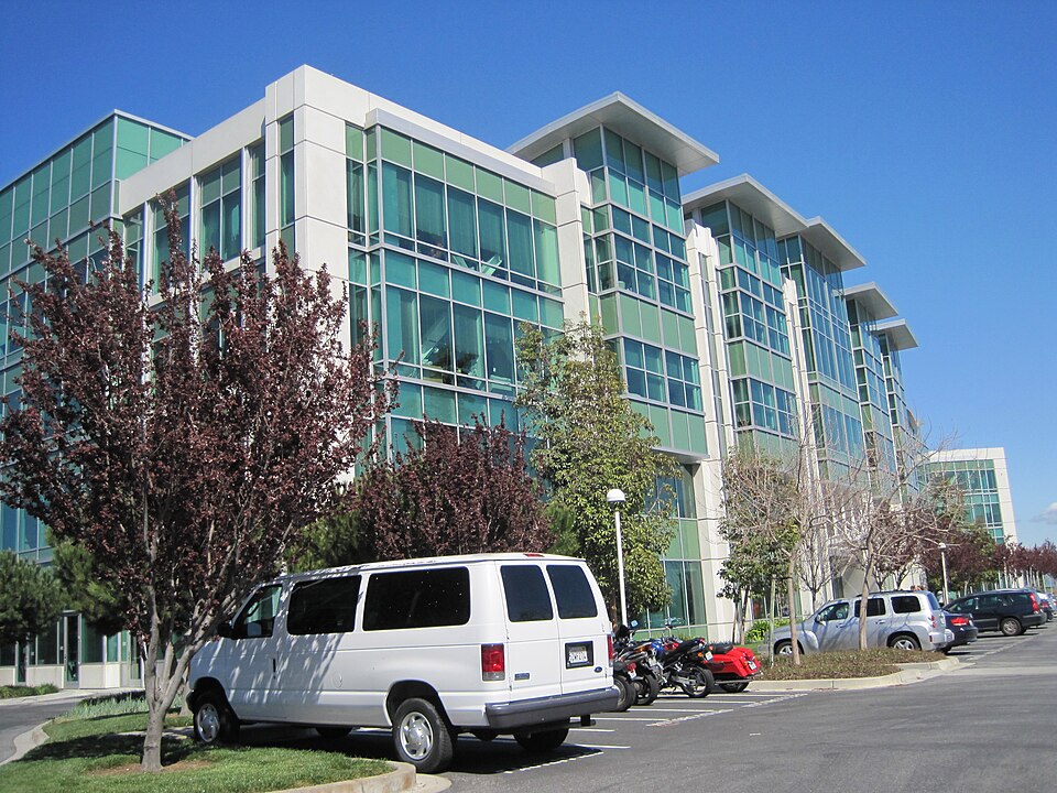 PDI-DreamworksHQ1 — image from Pacific Data Images: The Studio That Taught Computers to Stop Looking Like Computers